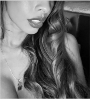 TANIT MASSAGE – LUA – Premium Tantra – Masajista exclusiva en Ibiza