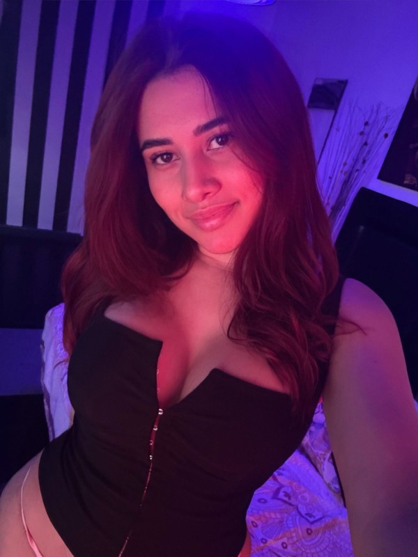 PAULINA , HERMOSA COLOMBIANA