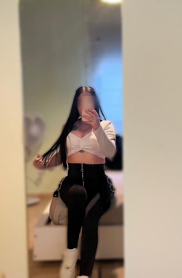 soy una loca en calor fiestera  salidas 24h