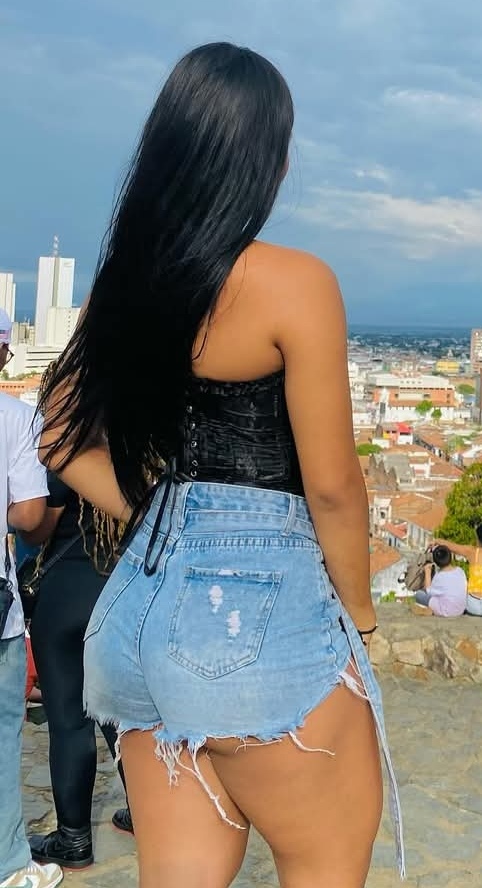 Colombiana cariñosa y maja