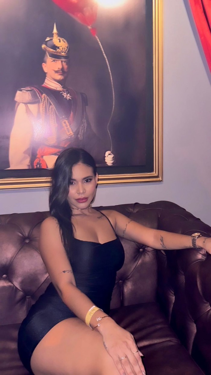 Catalina chica atrevida nueva en la ciudad