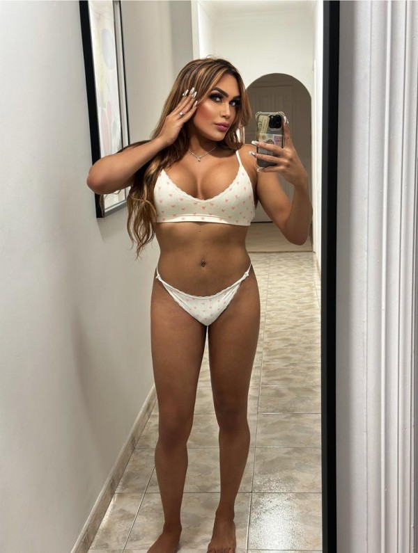 HERMOSA TRANS EN LANZAROTE ARRECIFE