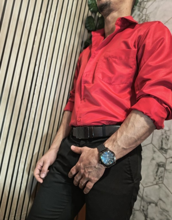 E L E G A N T E & D I F E R E N T E