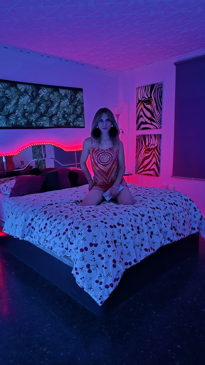 DULCE JOVENCITA FEMENINA Y SENSUAL, VAMOS A DISFRU