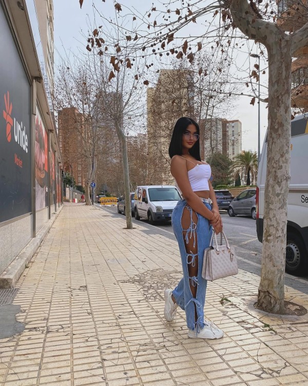 BENIDORM REAL TRANS COMPRUEBAME JUEGO DE ROLES FEMENINA Y DEFINIDA