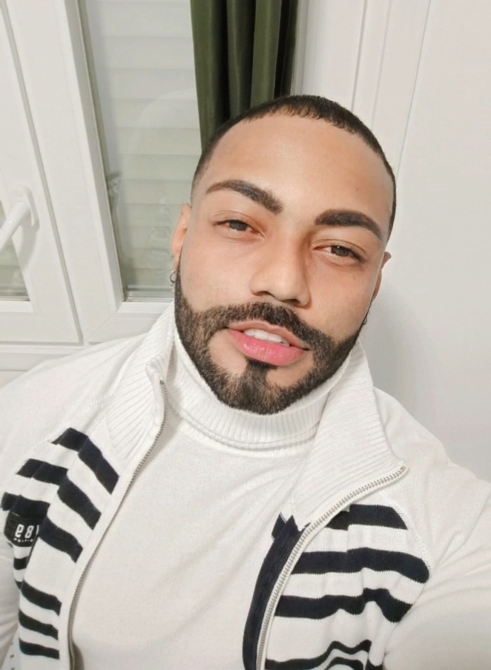 SEXY JOVEN GUAPO VERGA GRANDE 22 CM