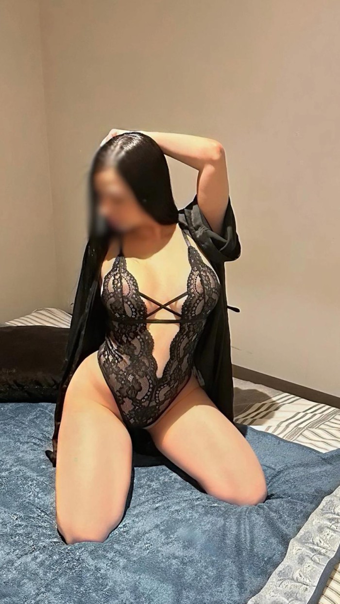 LATINA SEXY JUGUETONA AMABLE CARIÑOSA COMPLETA