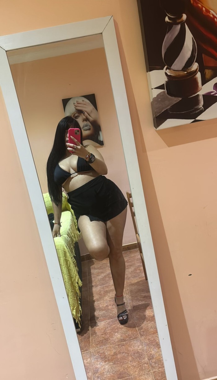 jovencita juguetona nueva en Pontevedra