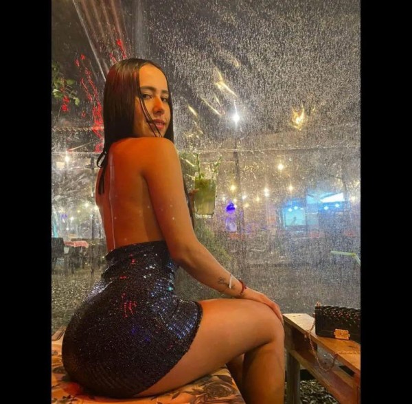 Valentina Fiestera Morena Sexi y Encantadora Nueva En Tu Ciudad