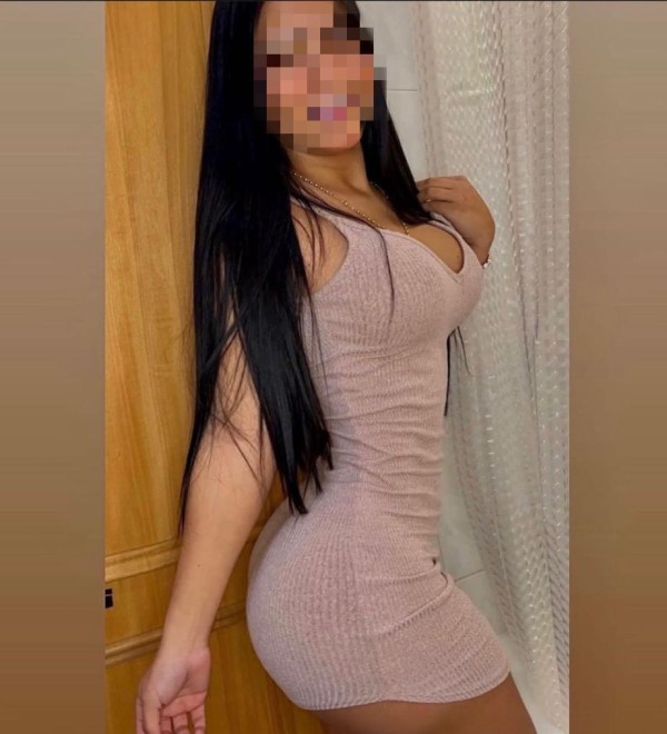 GUAPISIMA JOVENCITA RECIEN LLEGADA A PARLA