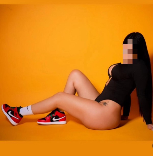 GUAPISIMA JOVENCITA RECIEN LLEGADA A PARLA