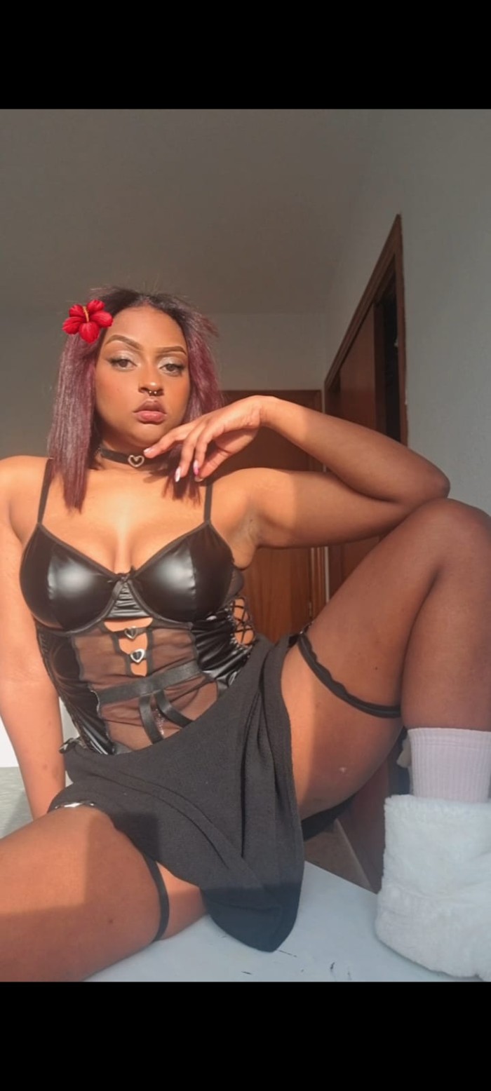 ARDIENTE Y DE COÑITO CALIENTE BOMBA LATINA