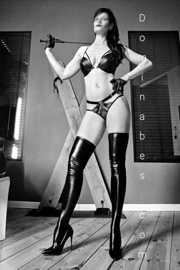 DOMINA BESS 5-6 MAYO. TODO BDSM.