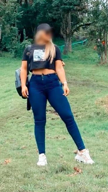 LATINA LLENA DE ENCANTO