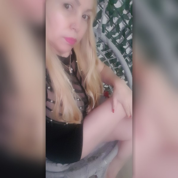 Entregada cachonda lo mejor que estabas buscando