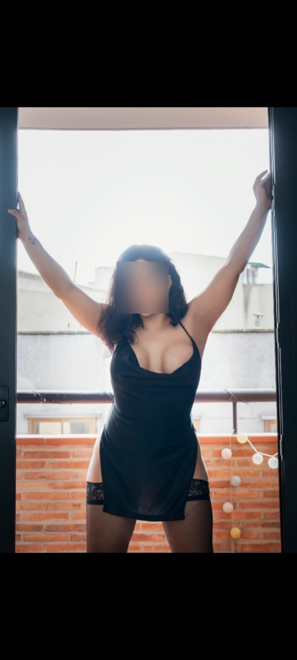 Ama,sumisa,masajista y luchadora erótica.651494509