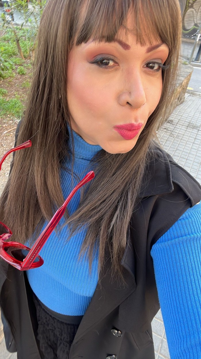 hermosa viciosa DISCRECION TOTAL; MASAJE DUCHA