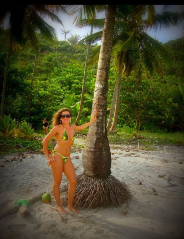 ANITTA CHICA DE FUEGO EN , LA SEU D’URGUELL- ANDORRA