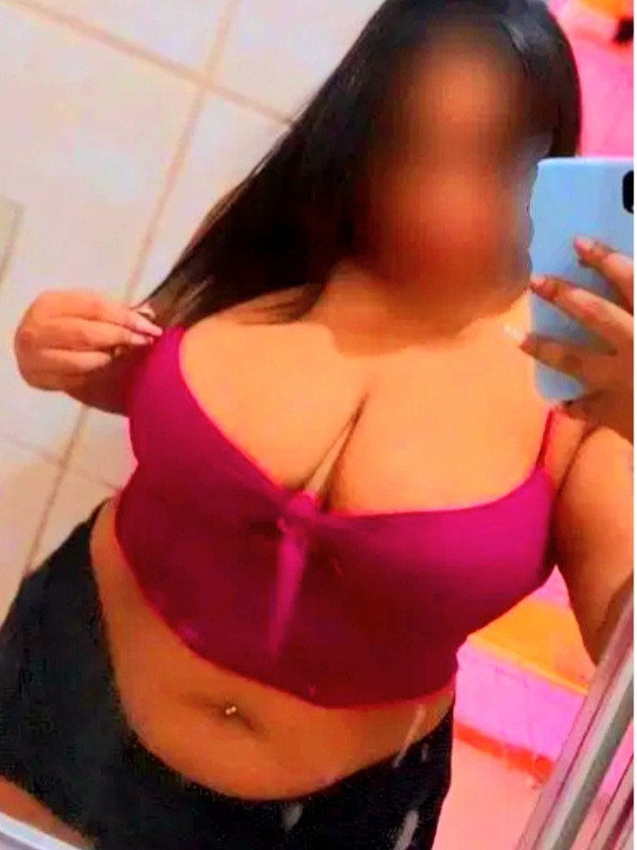 RELLENITA TETONA Y CURVAS XXL, COÑITO ARDIENTE