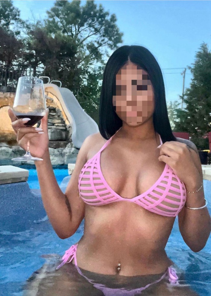 CHICA ÚNICA PARA MOMENTOS INOLVIDABLES