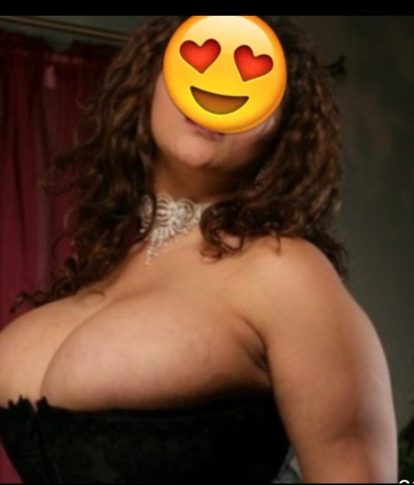 WUAPA CAÑERA VICIOSA COMPLACIENTE Y MAS 20 EUR