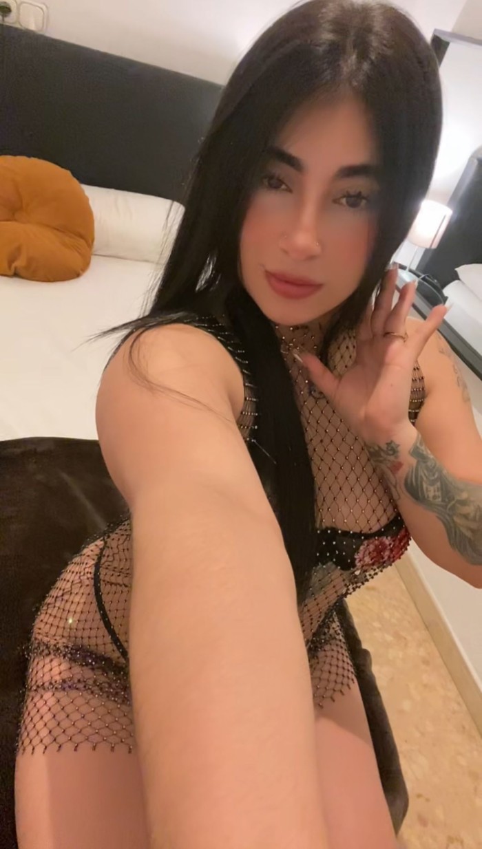 HERMOSA JOVENCITA JUGUETONA Y PERVERSA EN ELCHE