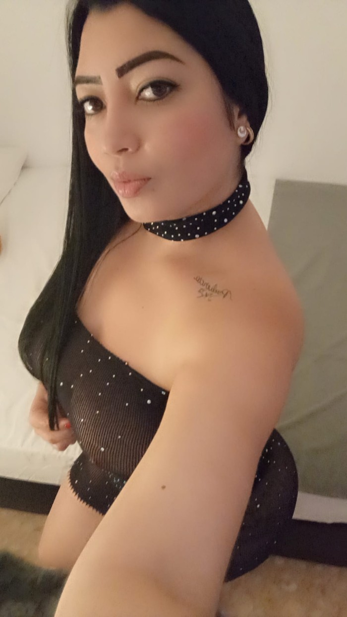 EXTROVERTIDA, SENSUAL Y ARDIENTE