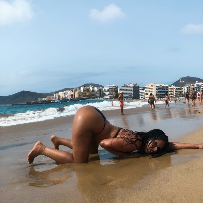 Fiestas, divertida, sexy y apasionada.