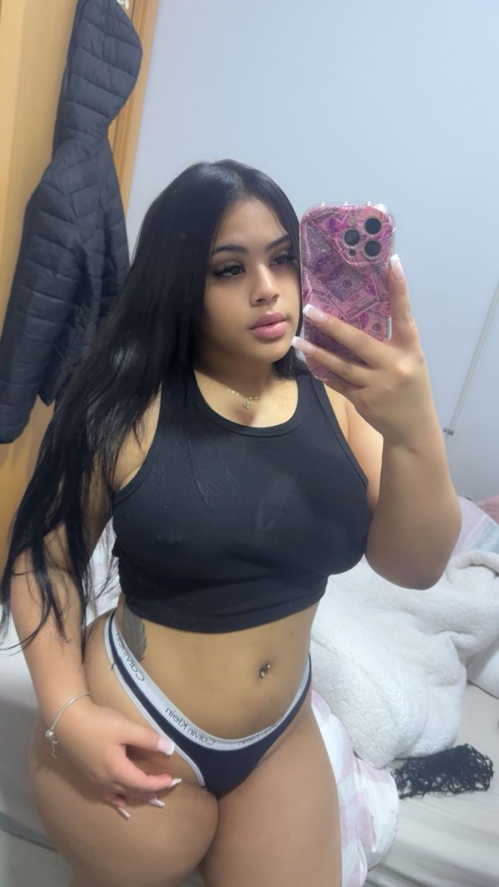 LATINA MORENA DE CURVAS SEXY…DISP24HRAS