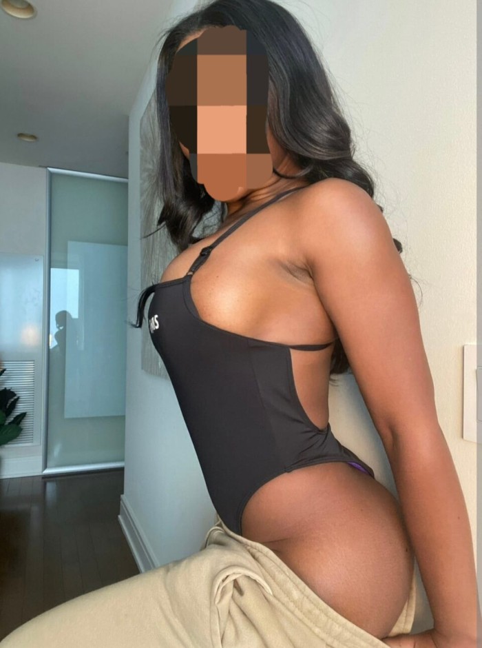 LATINA SEXY JUGUETONA AMABLE CARIÑOSA COMPLETA