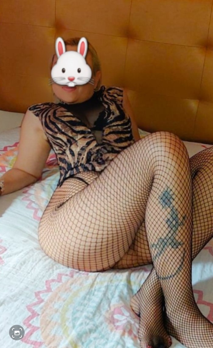 TANIA LA REINA DE LA MAMADA