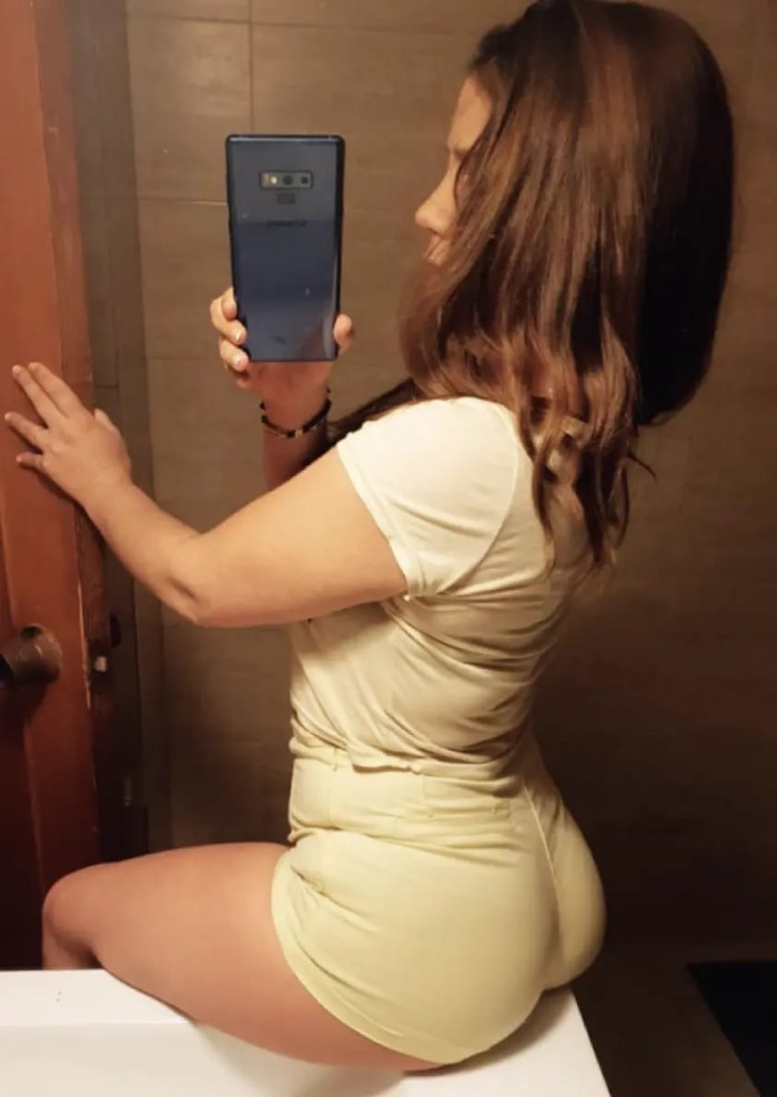 Laura valenciana VENDO videos caseros y también sexting