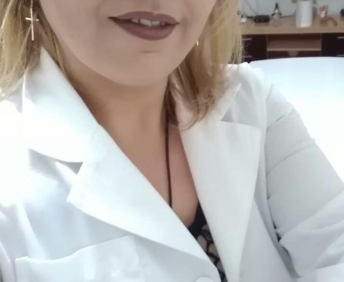 Buenos días y tardes. Doy masajes de buena calida