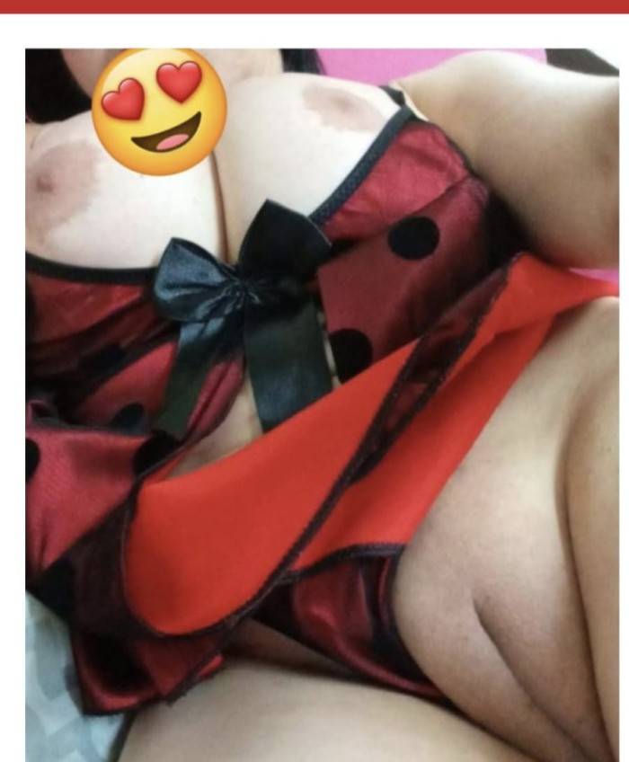 La diosa de las mamadas y la reina de la fiesta