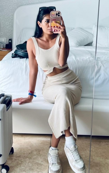 COLOMBIANA DE LUJO CON GANAS DE CONOCERTE