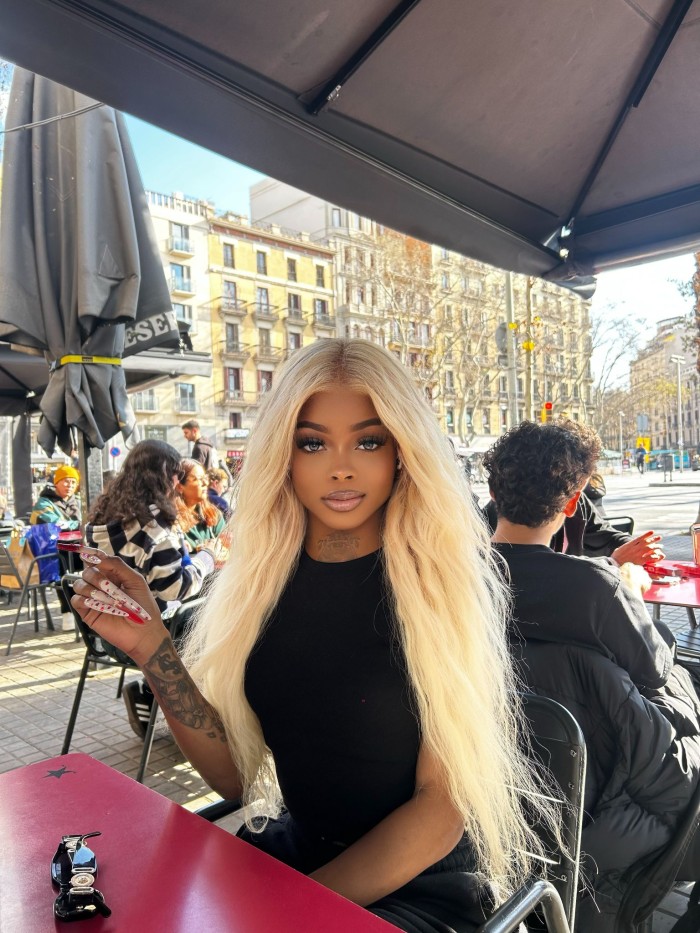 NIÑATA JUGUETONA APASIONADA DEL SEXO