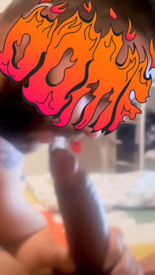 PERRA FIESTERA Y DOMINANTE ACTIVA MUY CAÑERA Y CARGADA DE MUCHA LECHE