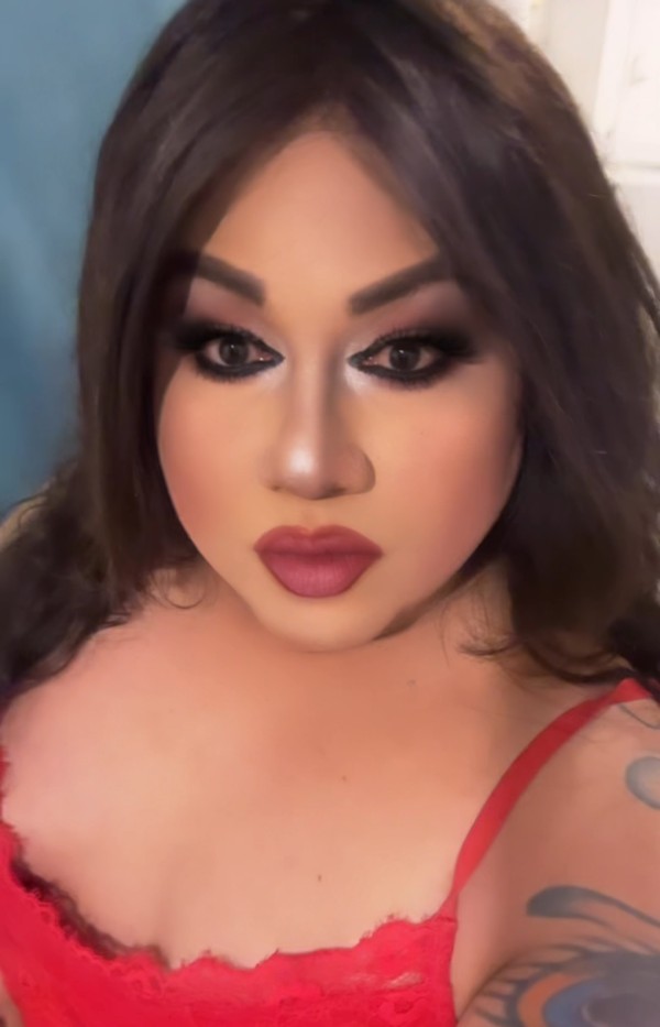 PERRA FIESTERA Y DOMINANTE ACTIVA MUY CAÑERA Y CARGADA DE MUCHA LECHE