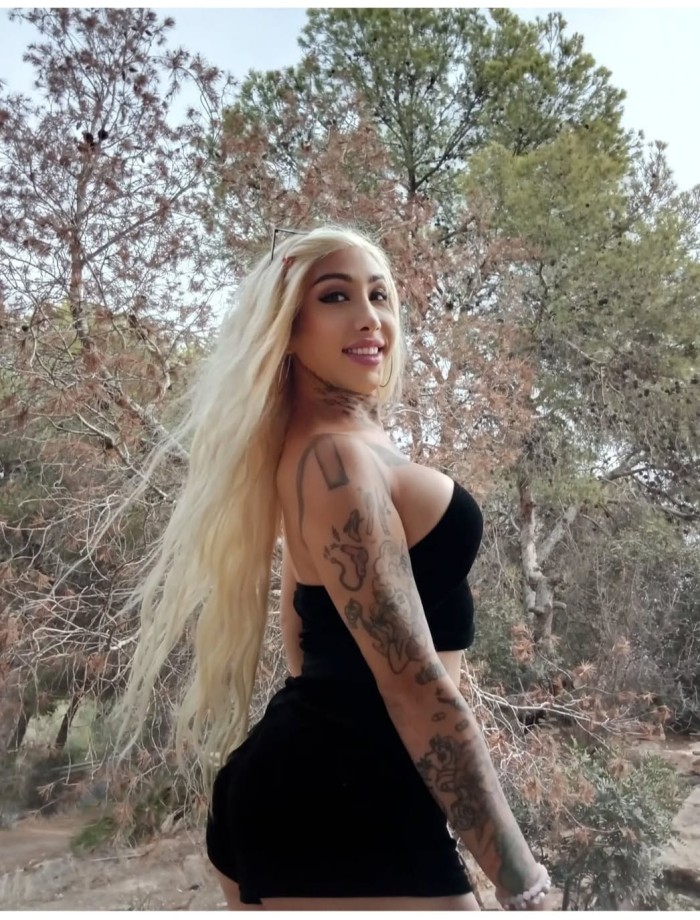 HERMOSA TRANS MUY SEXY, PASIVA Y FIESTERA