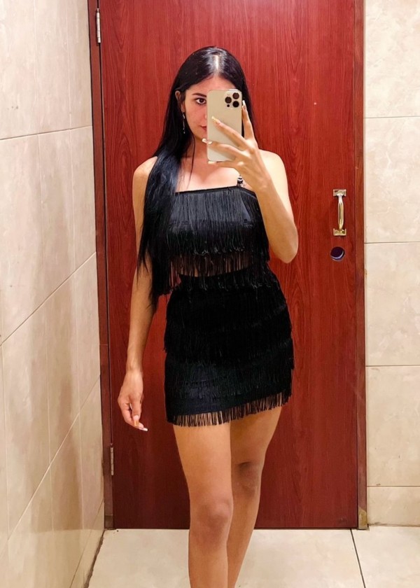 COLOMBIANA DE LUJO CON GANAS DE CONOCERTE