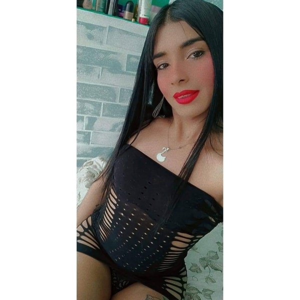 Charlotte recién llegada, sexo a tope sin prisas