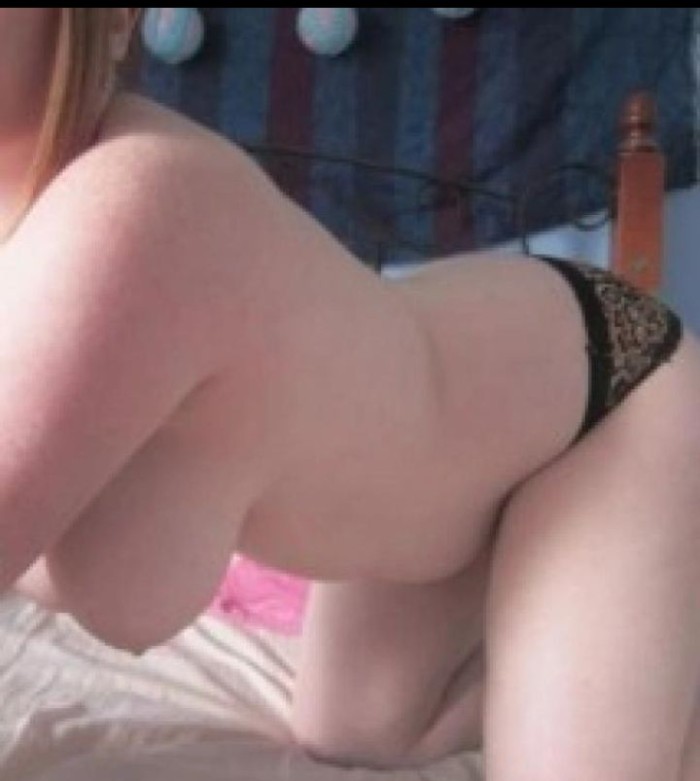 Estoy disponible en Torrox vivo solita!