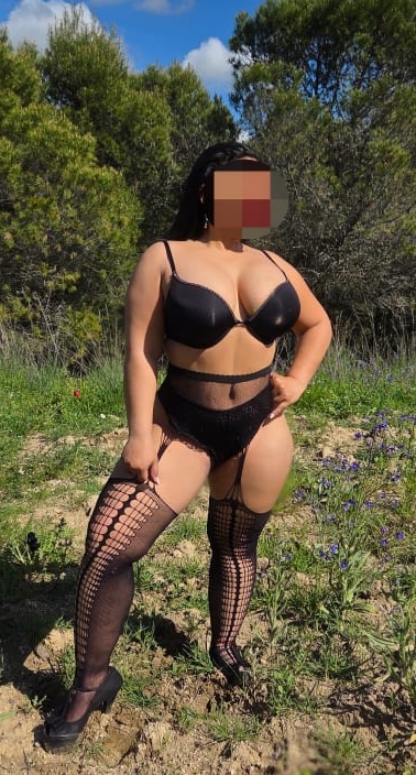 MORENAZA DE CULO Y TETAS GRANDES