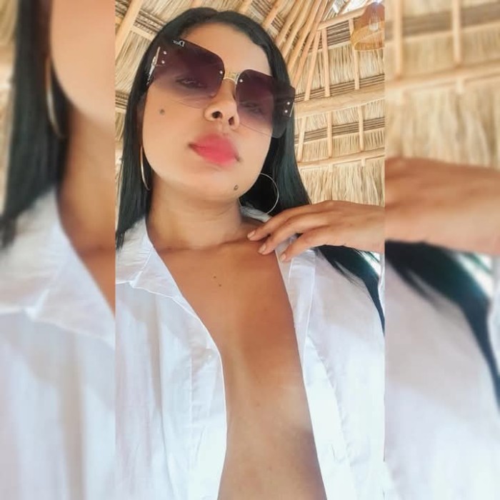 Isabella, jovencita impresionante en Menorca