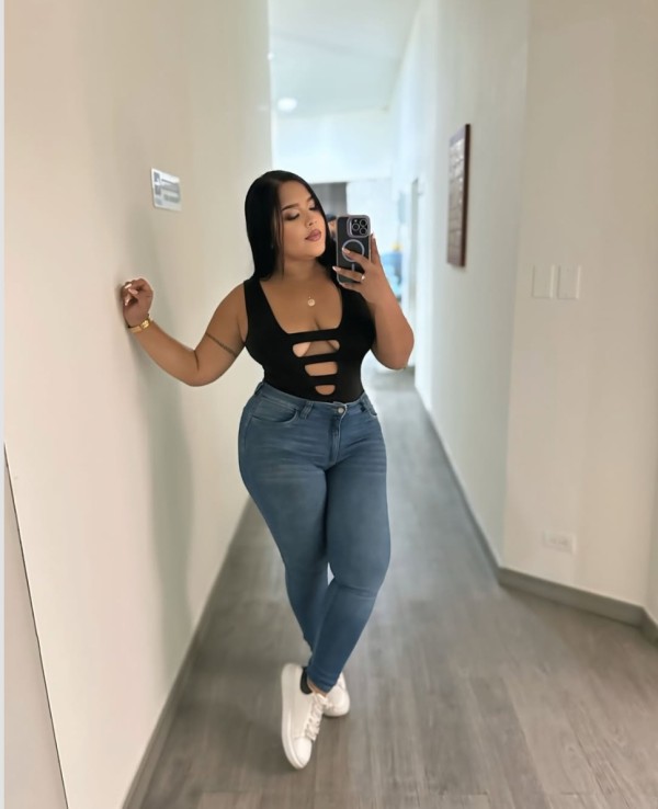 NATASHA NOVEDAD CHICA MUY CACHONDA