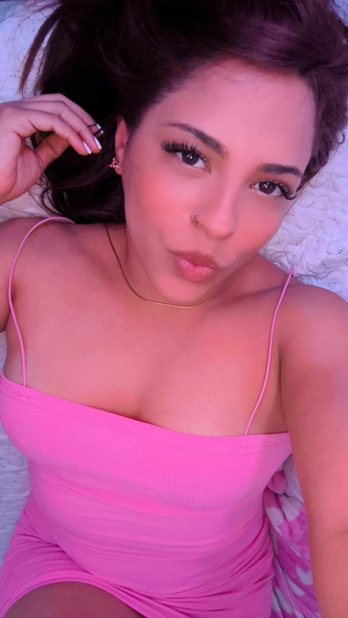 CARIÑOSA CON GANAS DE FOLLAR