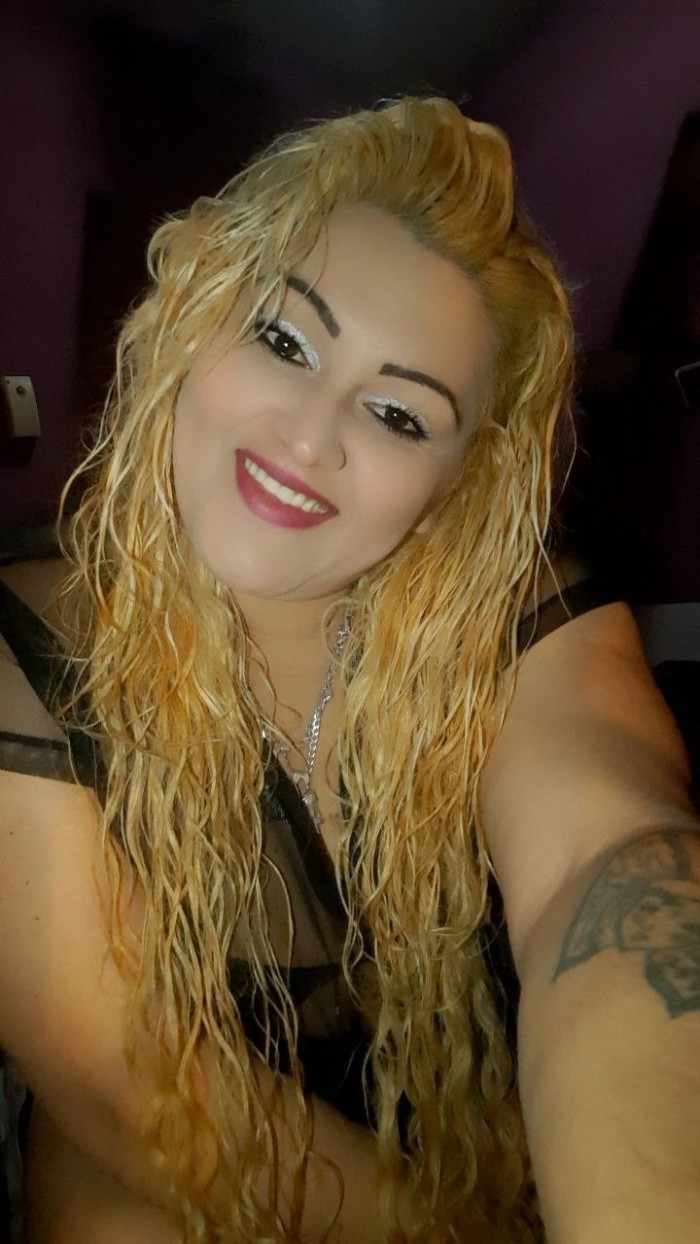 TUS AMIGAS DE VALLECAS…CONTIGO TODA LA NOCHE…!