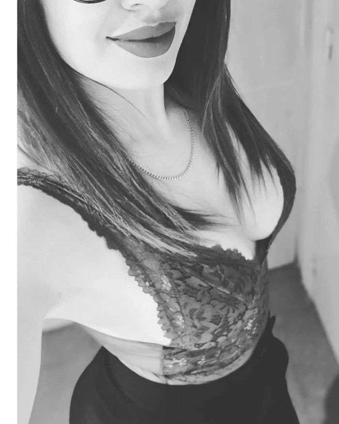 ESPAÑOLA REAL Y MUY LIBERAL 28 AÑOS NOVEDAD 24H