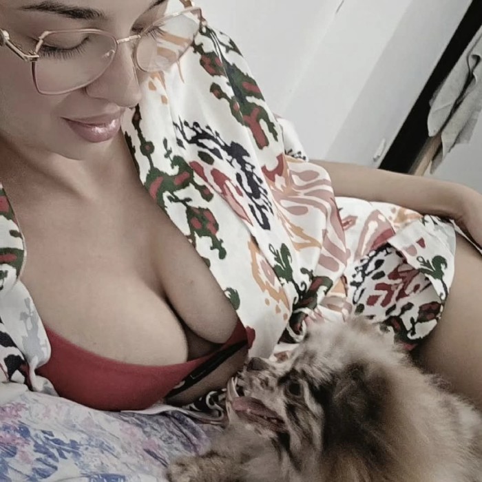 ESPAÑOLA REAL Y MUY LIBERAL 28 AÑOS NOVEDAD 24H