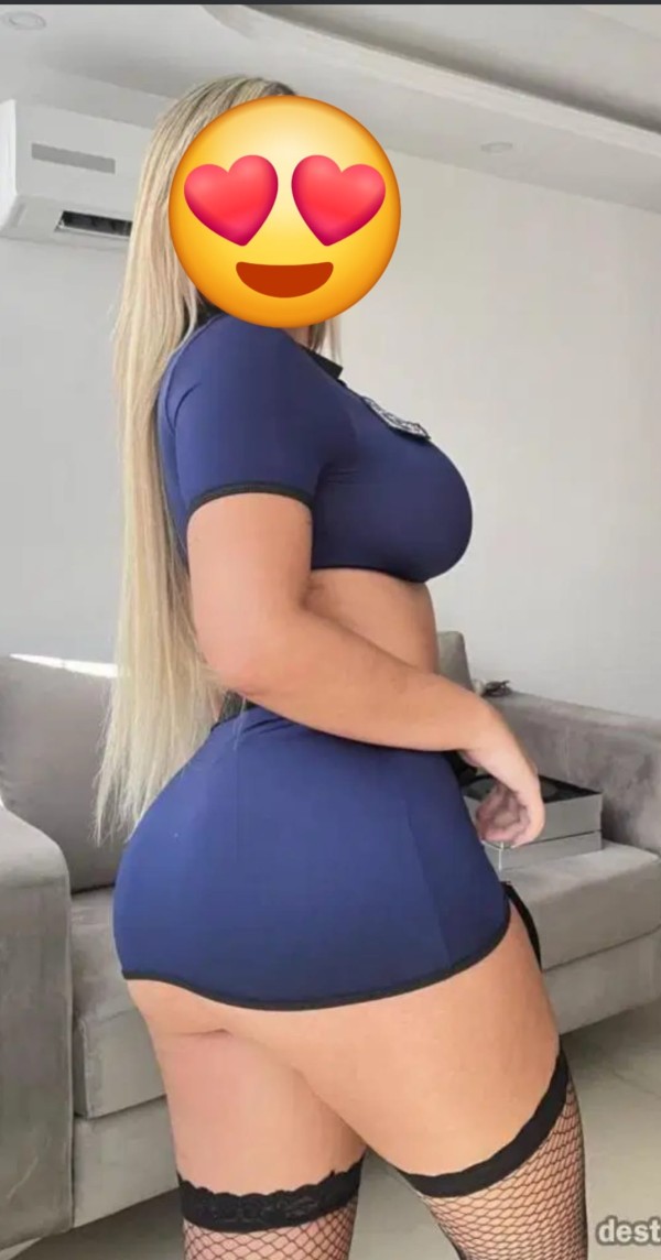 Laura colombiana muy cariñosa y complaciente
